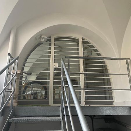 バーリLoft “Cinema Galleria”アパートメント エクステリア 写真